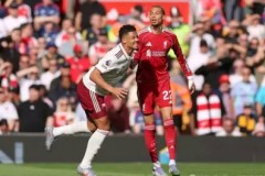 哈兰德：球场闪电，进球助攻展现足球实力